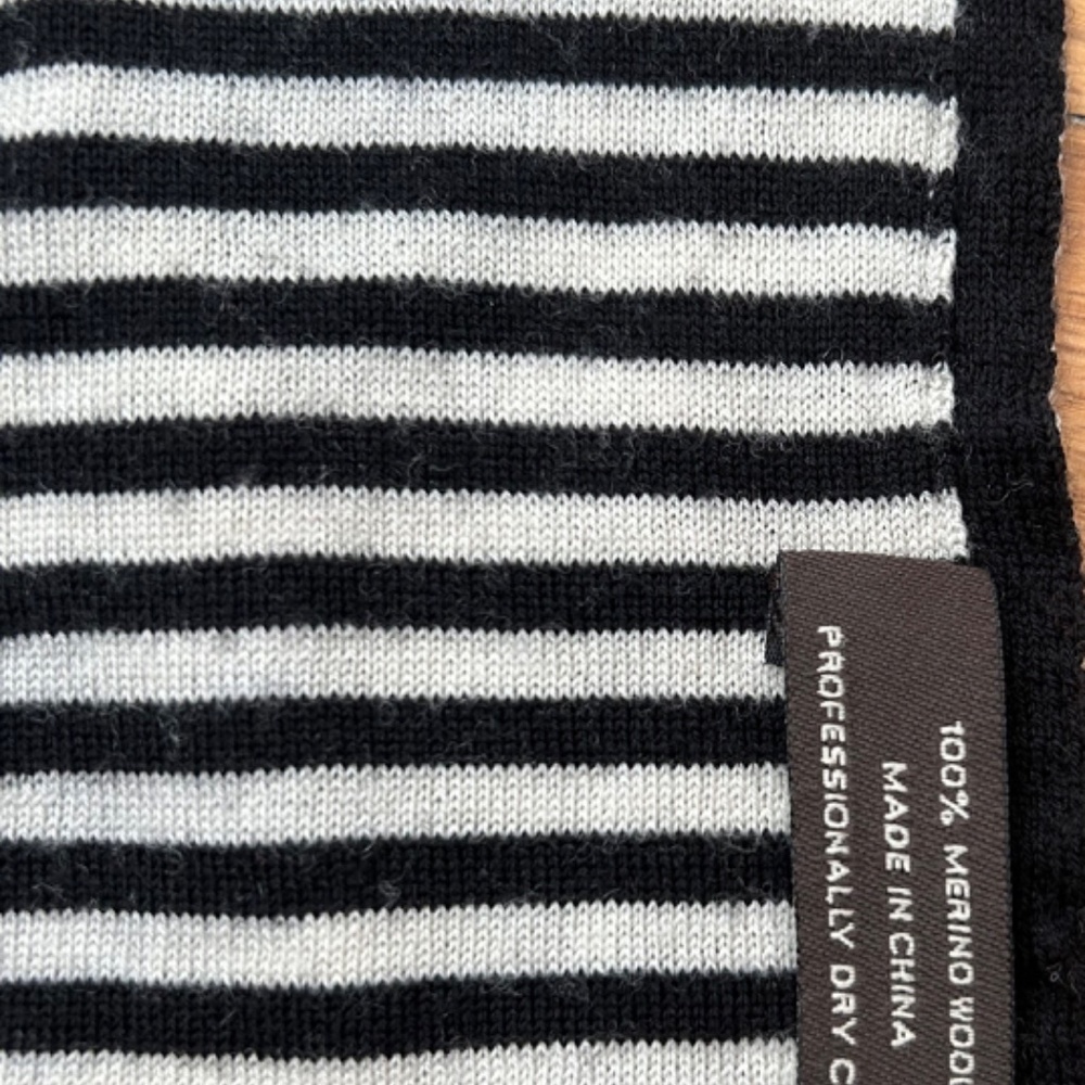 Reversible coach scarf - Picture 2 of 3